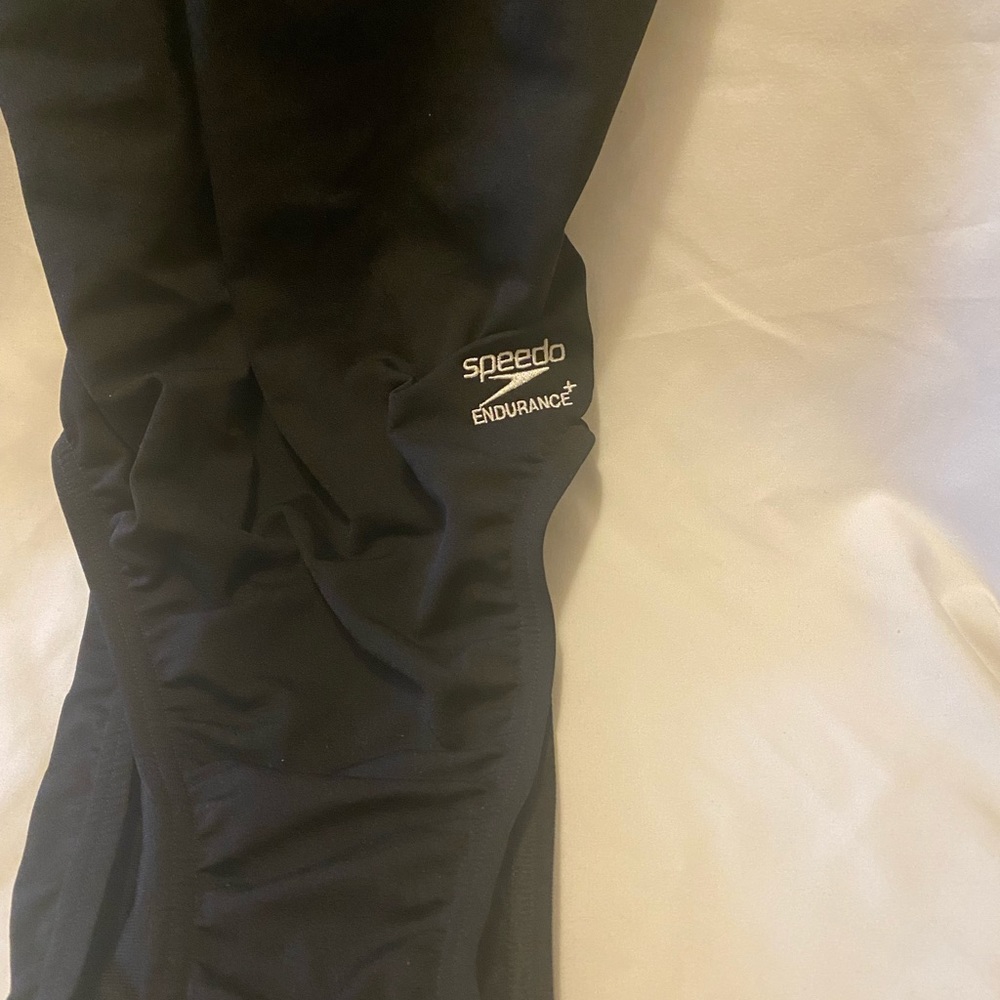 Speedo endurance swim suit Sz 6 NWOT